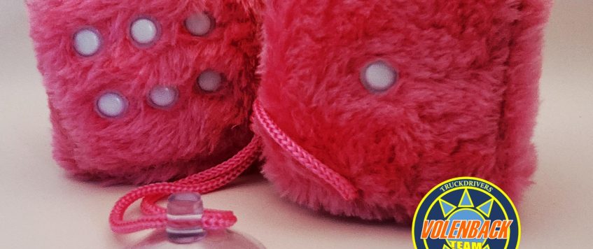 DES PELUCHE ROSE 6 cm